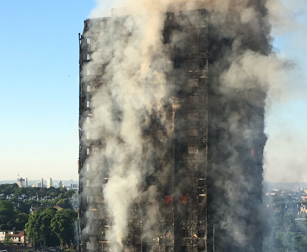 GrenfellTowerfiremorningCF